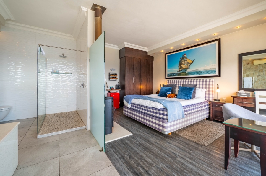 9 Bedroom Property for Sale in The Heads Western Cape